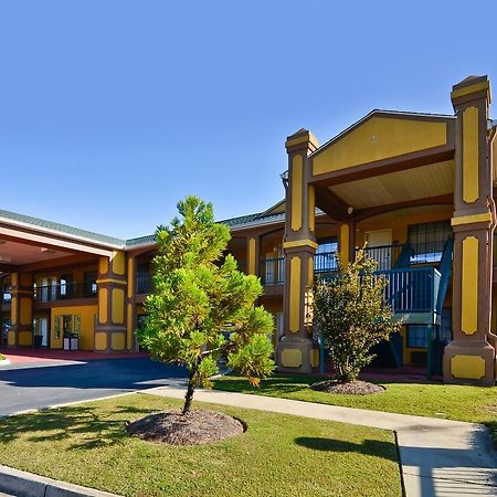 Peach State Inn & Suites Hawkinsville エクステリア 写真